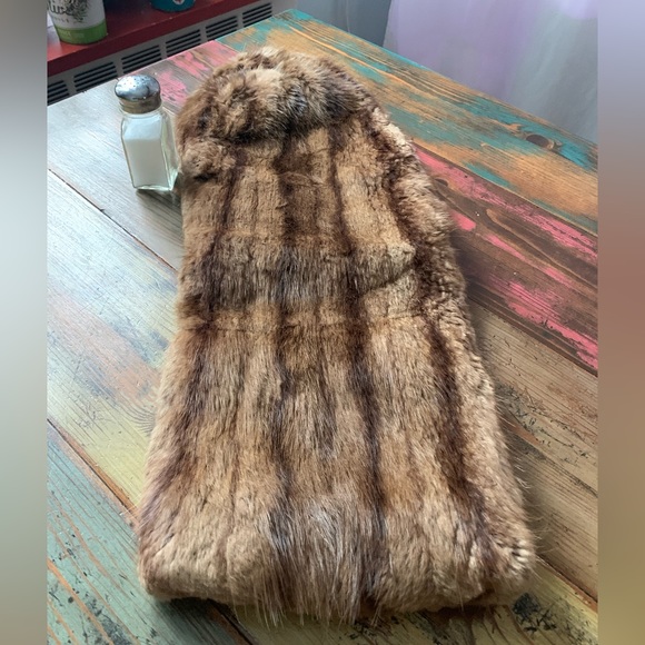 Genuine muskrat fur coat pieces - Picture 8 of 9